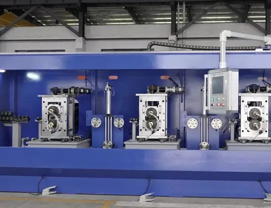 Jaké materiály převážně zpracovává Two High Rolling Machine